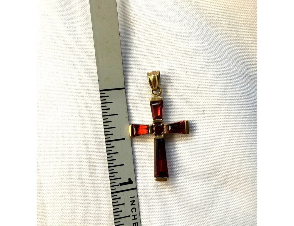 Vintage 10K Yellow Gold Red Garnet Cross Necklace Pendant 1"